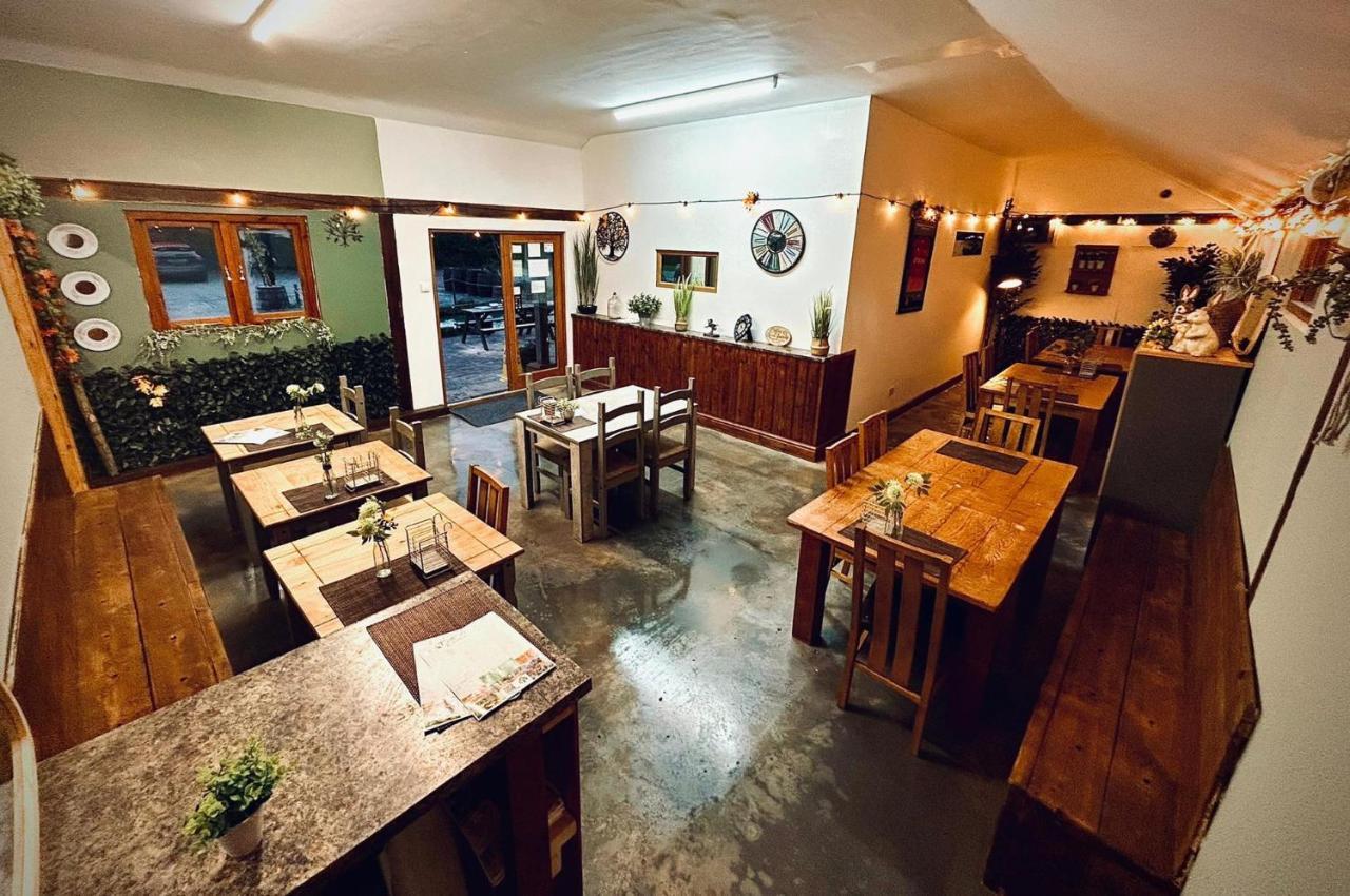 1-Bed Pod Cabin In Beautiful Surroundings Wrexham Buitenkant foto
